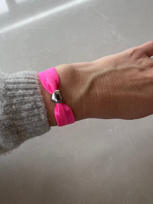 Elastic silver heart bracelet pink