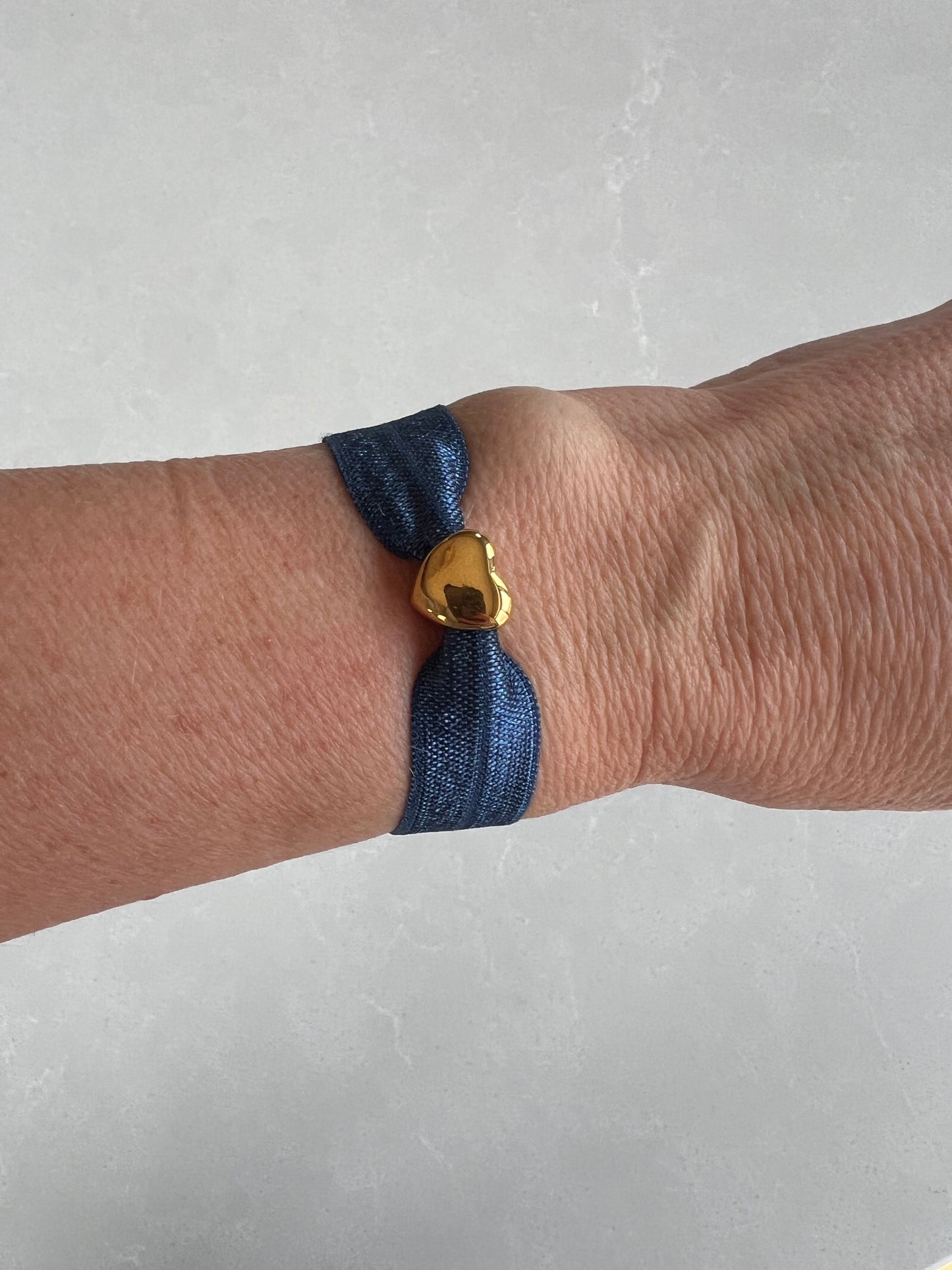 Elastic gold heart bracelet navy