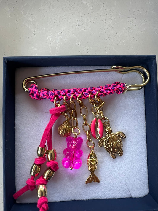 Large crochet pin brooch #20