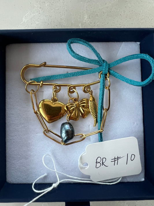 Pin Brooch/ sneakercharm # 10