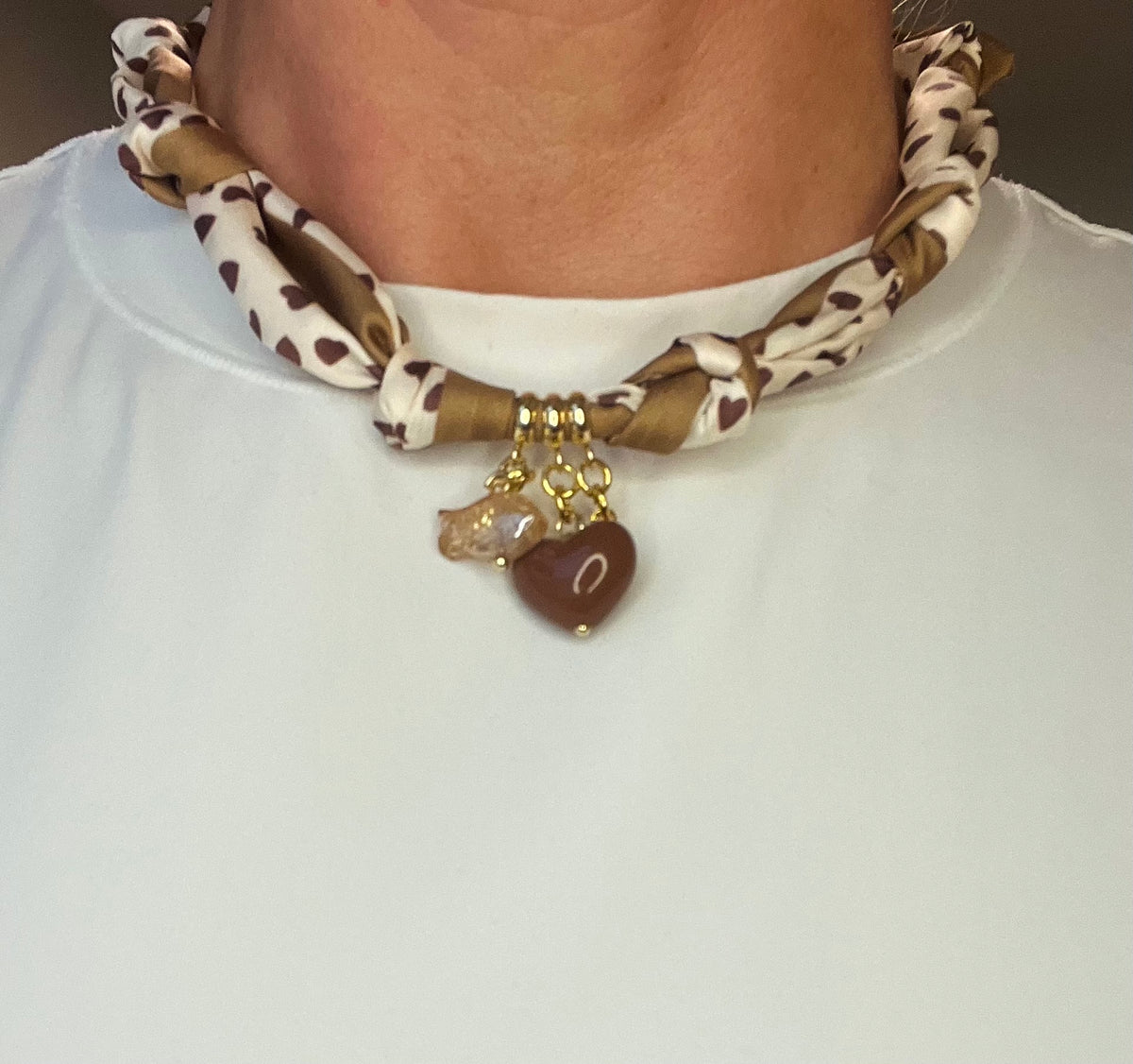 Scarf necklace, expandable ( back closure) #131