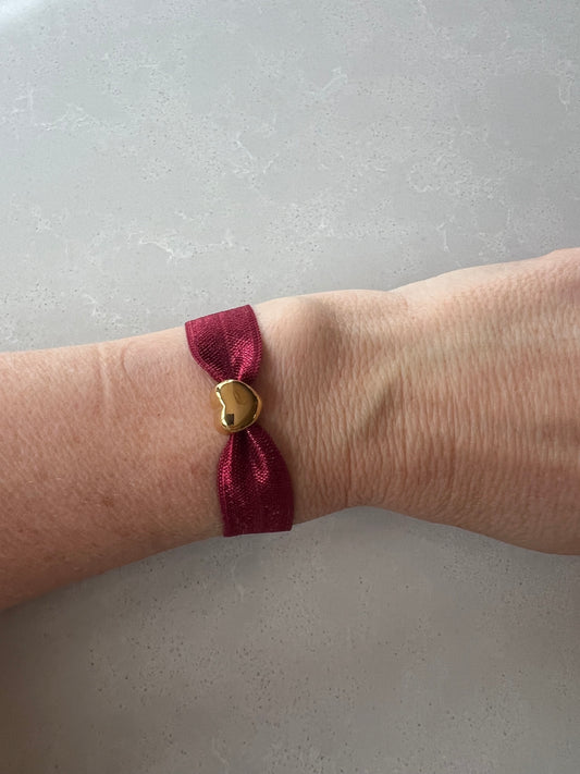 Elastic gold heart bracelet , burgundy