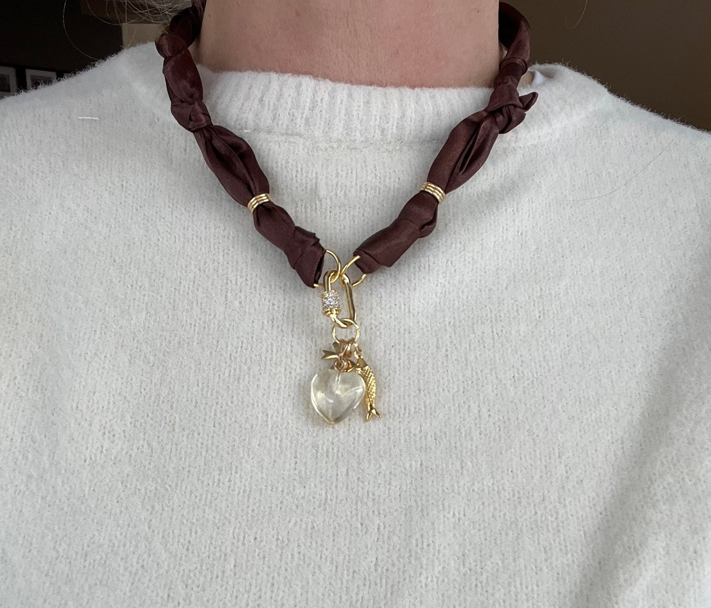 Scarf necklace with sparkling oval closure #48