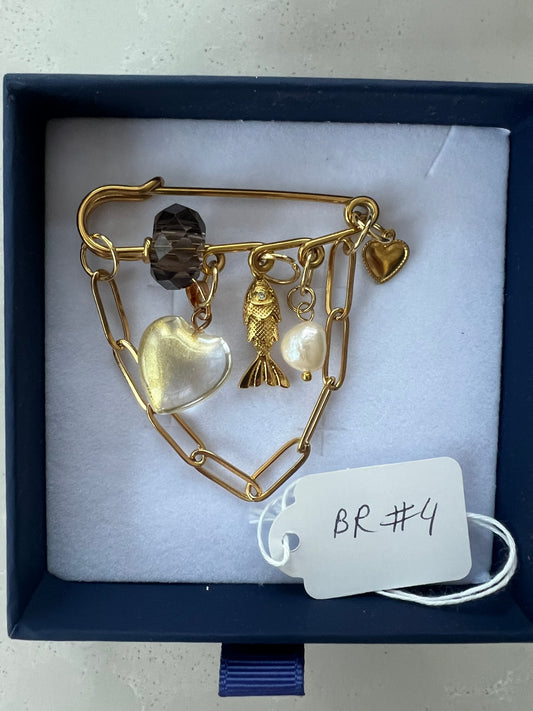 Pin Brooch/ sneakercharm #7